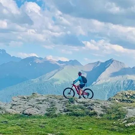 Les Granges D'arvieux Vue Sur Le Queyras Arvieux